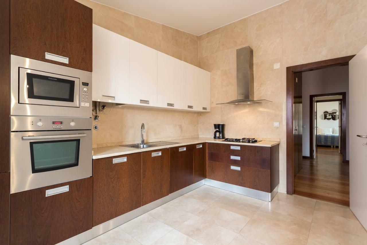 Alfama Modern Two-Bedroom Apartment W/ River View And Parking - By Lu Holidays 리스본 외부 사진