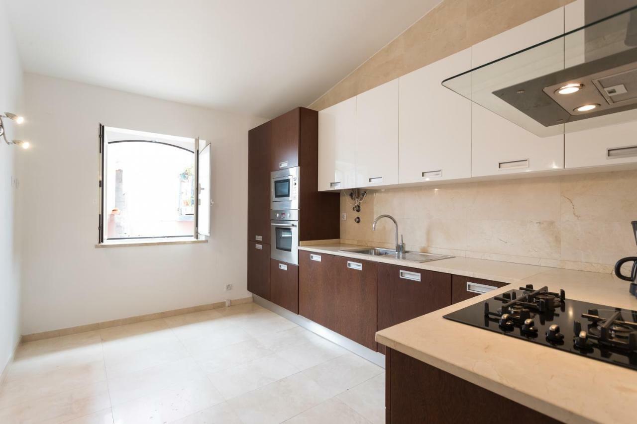 Alfama Modern Two-Bedroom Apartment W/ River View And Parking - By Lu Holidays 리스본 외부 사진